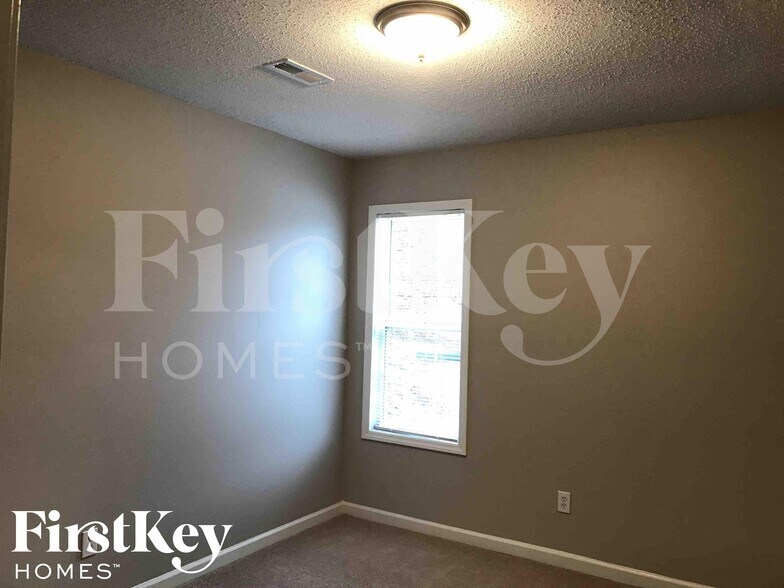 Building Photo - 3980 Orchard Knoll Dr