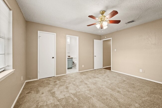 Building Photo - 6333 Scott Ct