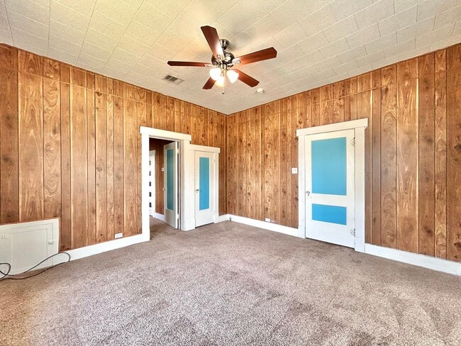 Building Photo - Inviting 2BR/1BA Single-Level Home with Po...