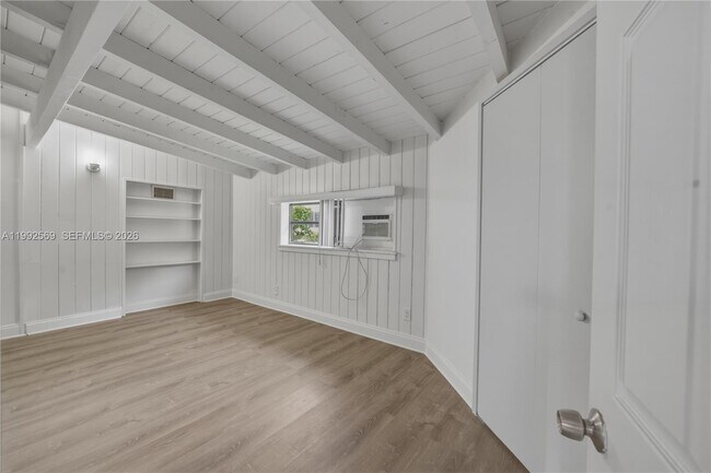 Building Photo - 3825 SW 33rd St