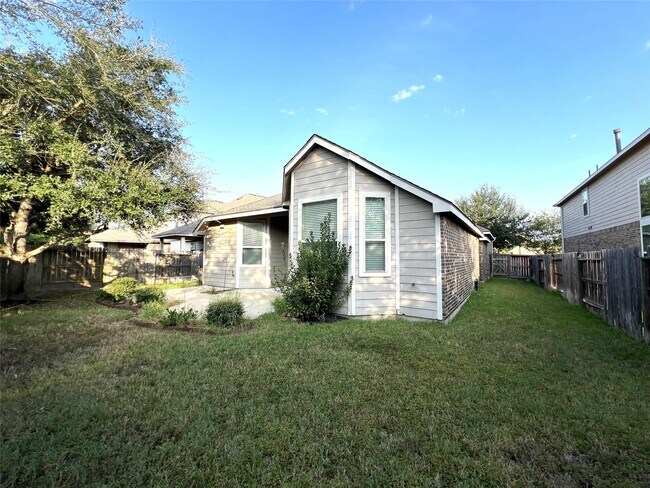 Building Photo - 28707 Mayes Bluff Dr