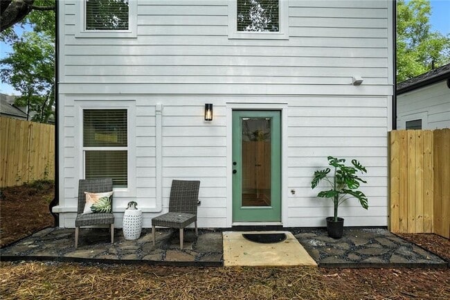 Building Photo - 1597 Glenwood Ave SE