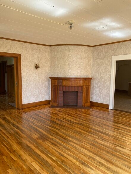 Building Photo - 110 Willard St
