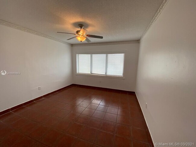 Building Photo - 7921 East Dr