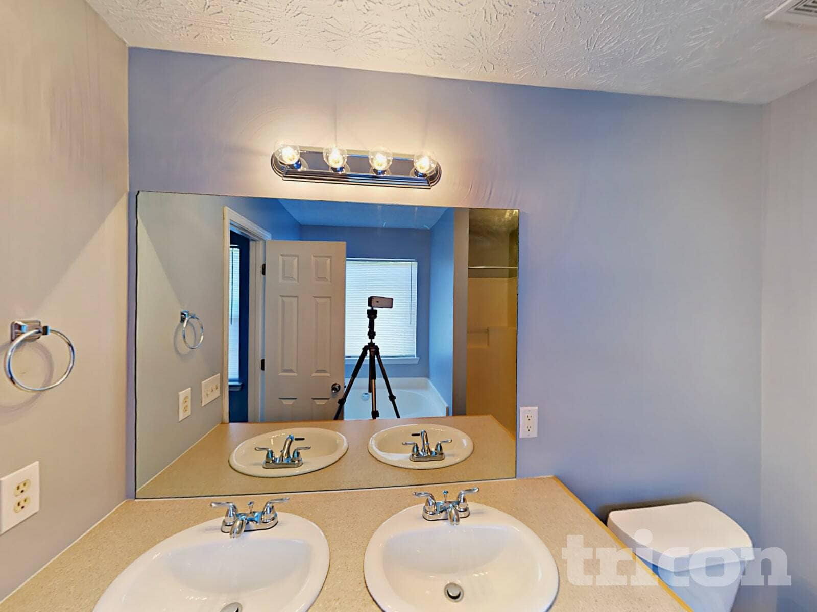 Building Photo - 160 Brighton Dr