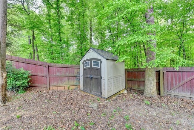 Building Photo - 3680 Oak Park Dr