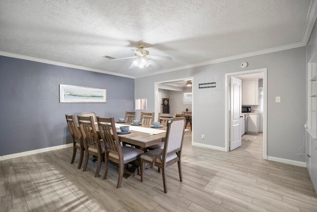 Building Photo - 3608 Wheeler Ave