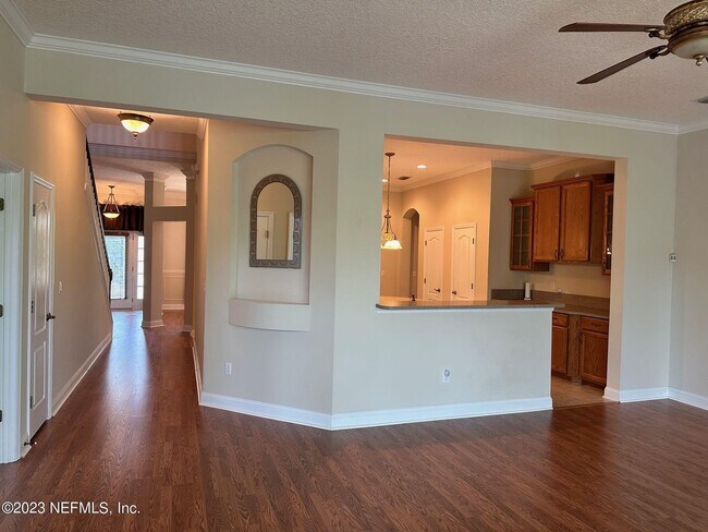 Building Photo - 1439 Barrington Cir