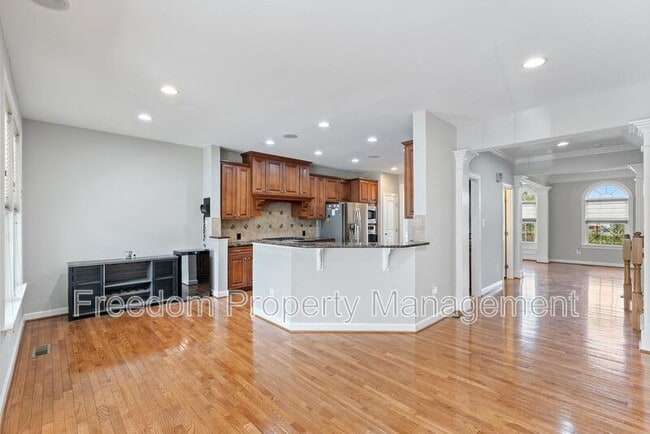 Building Photo - 42524 Rowderbury Sq