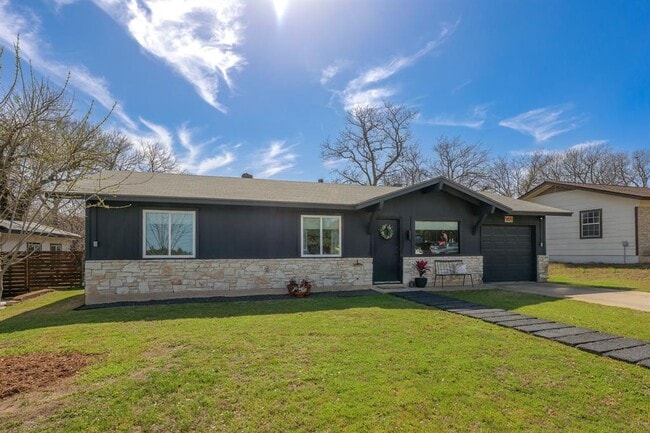 Building Photo - 905 Turtle Creek Blvd