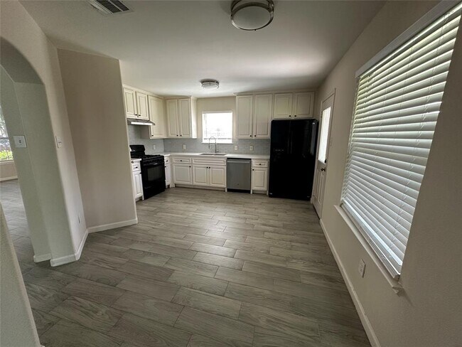 Building Photo - 18222 Mayfield Meadow Ln