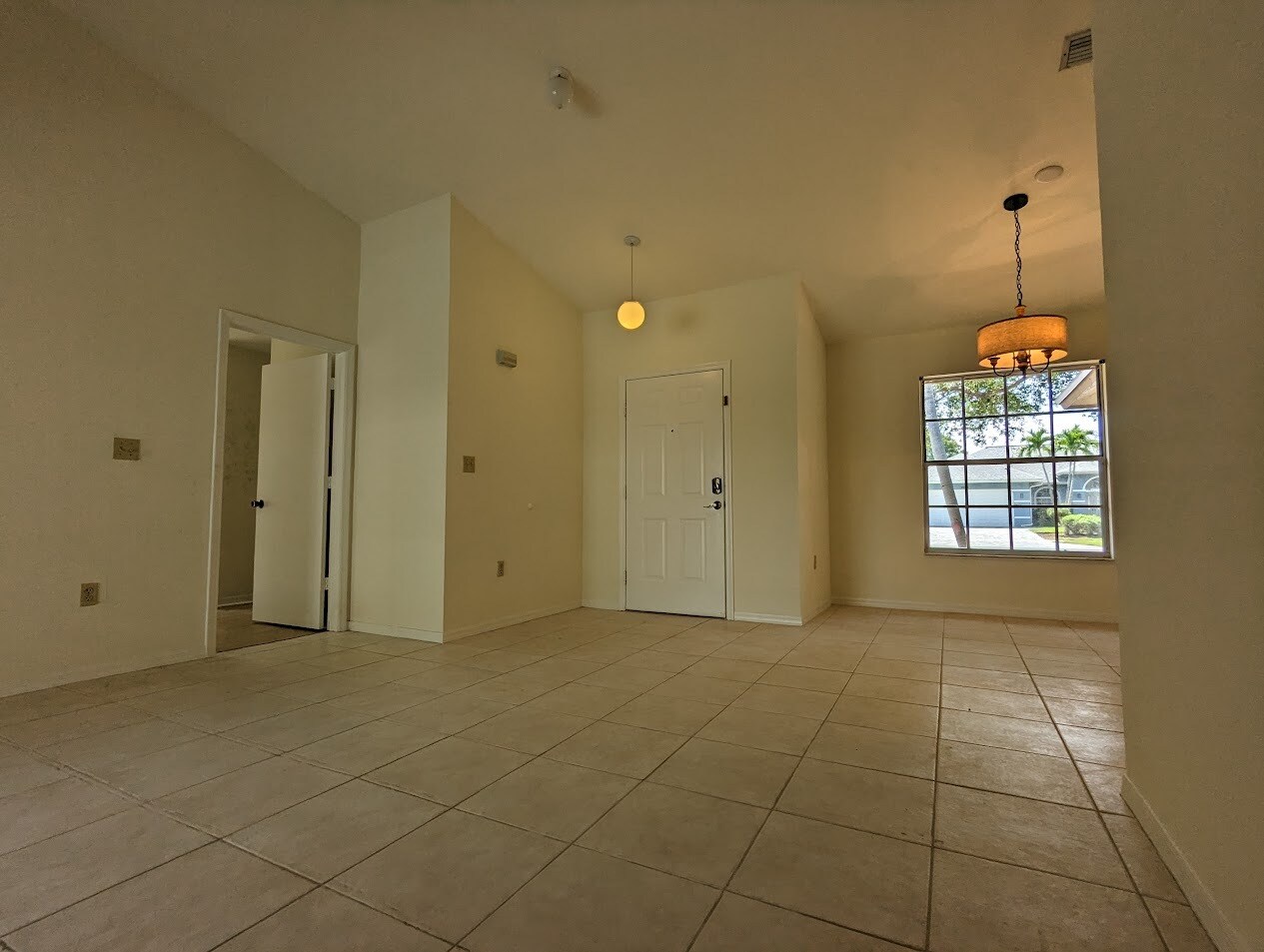 Building Photo - 9961 Boca Ave N