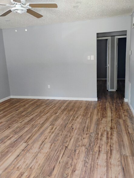 Building Photo - 1120 Sherron Ave