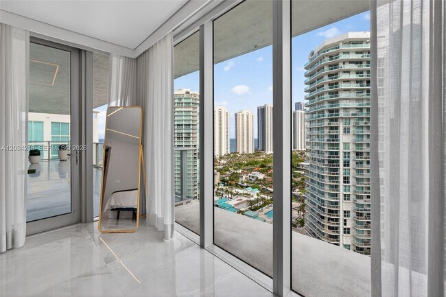 Building Photo - 300 Sunny Isles Blvd