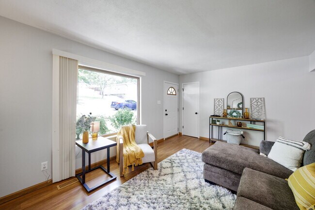 Building Photo - 1806 Partridge Dr