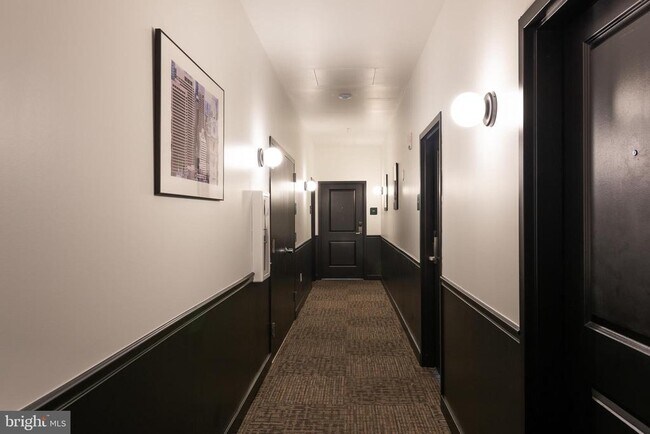 Building Photo - 699 N Broad St