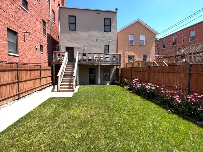 Building Photo - 220 S Hamilton Ave