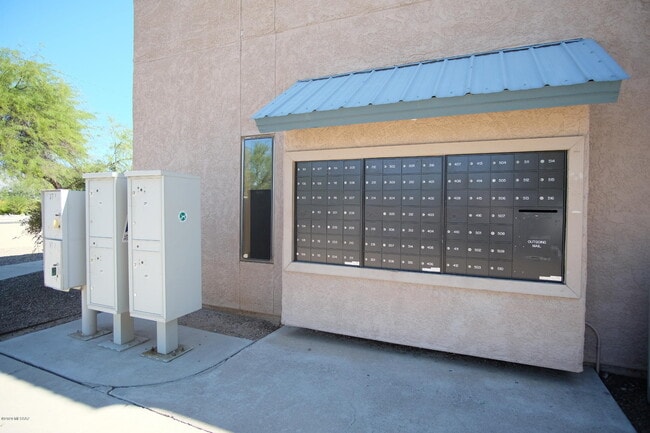 Building Photo - 8080 E Speedway Blvd