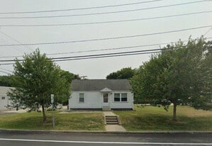 Building Photo - 779 Southbridge St