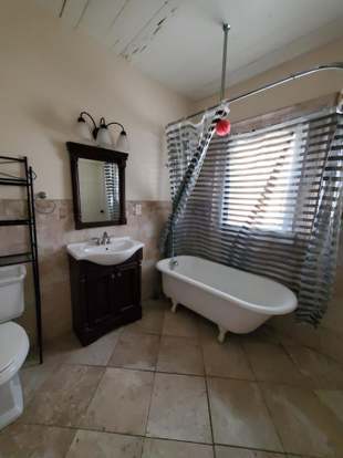 Building Photo - 301 Central Dr