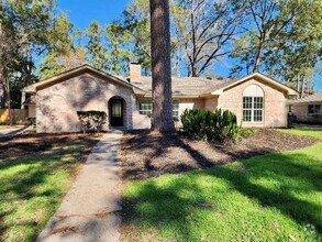 Building Photo - 1915 Maple Lakes Dr