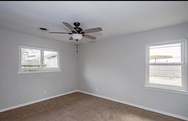 Building Photo - 3410 Truxton Dr
