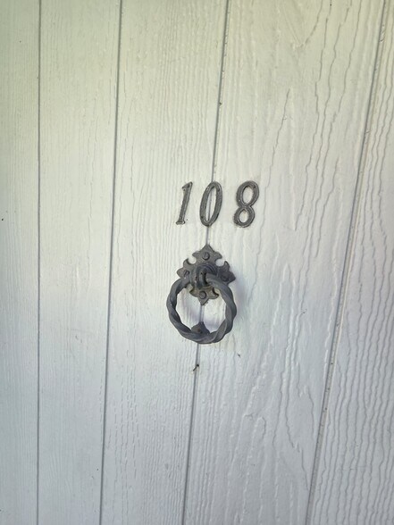 Building Photo - 4660 Kester Ave