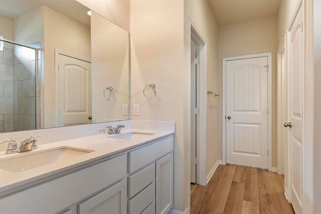 Building Photo - 4437 Lobo Landing Ln