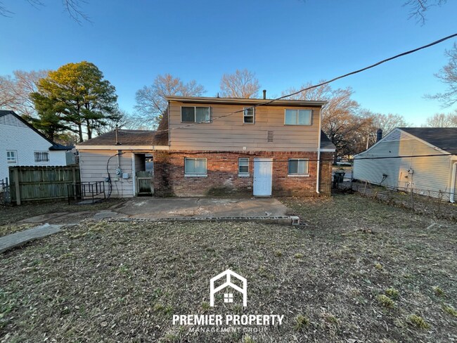 Building Photo - Spacious 4BR Memphis Home for Rent with Fenced Backyard