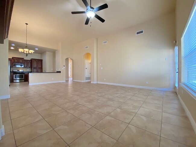 Building Photo - Sandstone Ranch Estates 3bed/2bath with Refrig A/C