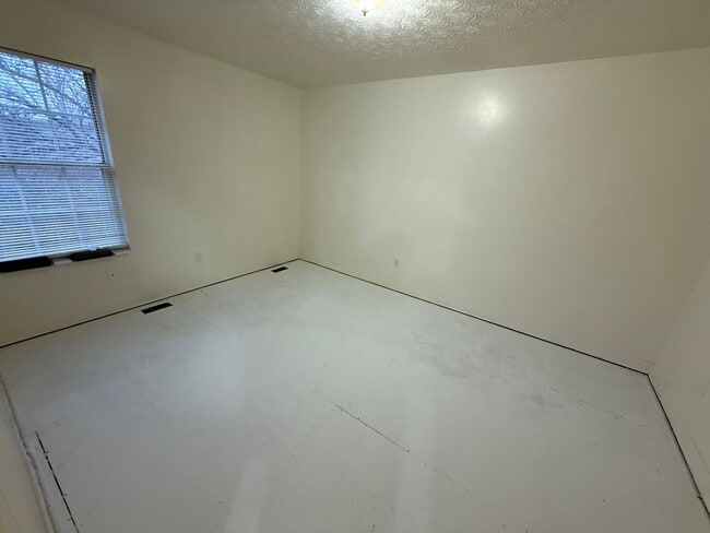 Building Photo - 3719 Trent Cir