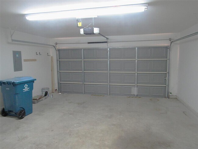 Building Photo - 21722 Prairie Spring Ln