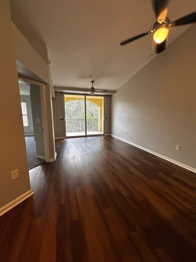 Building Photo - Spacious 1-Bedroom in “The Residence” FIRS...