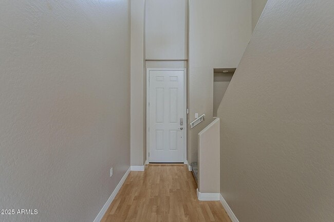 Building Photo - 615 E Portland St