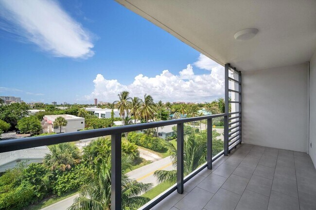 Building Photo - 601 N Ocean Blvd