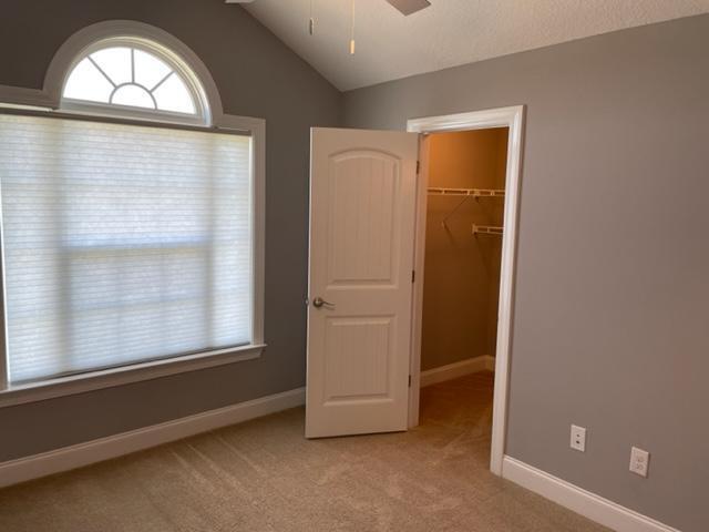 Building Photo - 305 Macarthur Dr