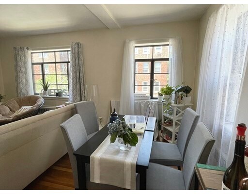 Building Photo - 79 Sutherland Rd