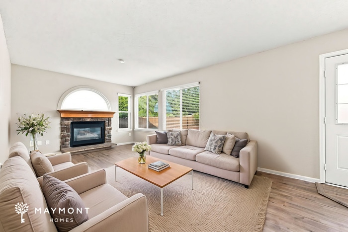 Building Photo - 9810 Rosewalk Dr