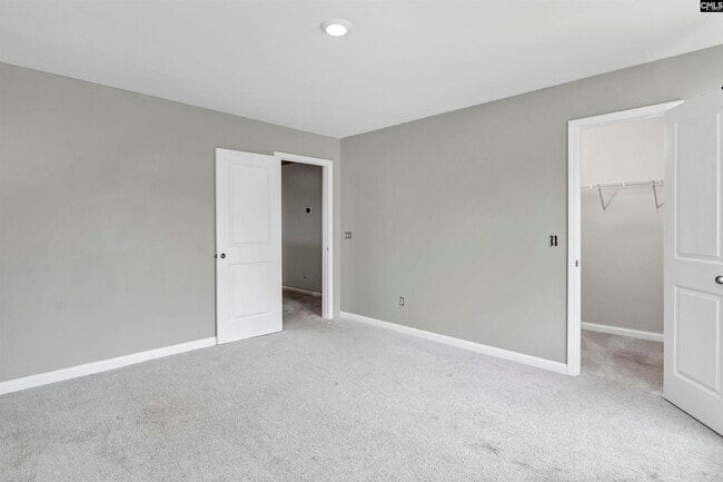 Building Photo - 414 Tulip Way