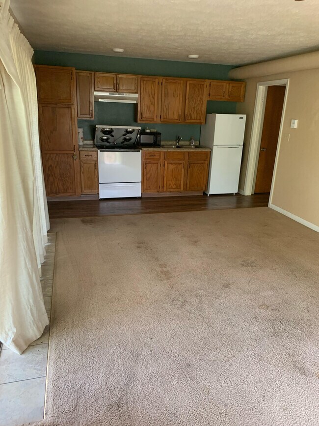 Building Photo - Hillside Apartments