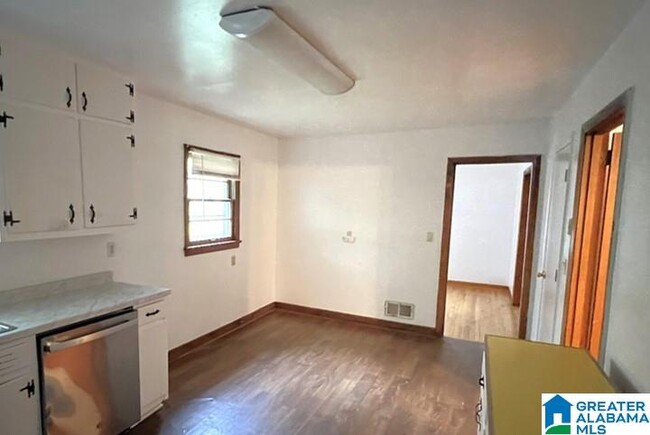 Building Photo - 117 Lawson Dr