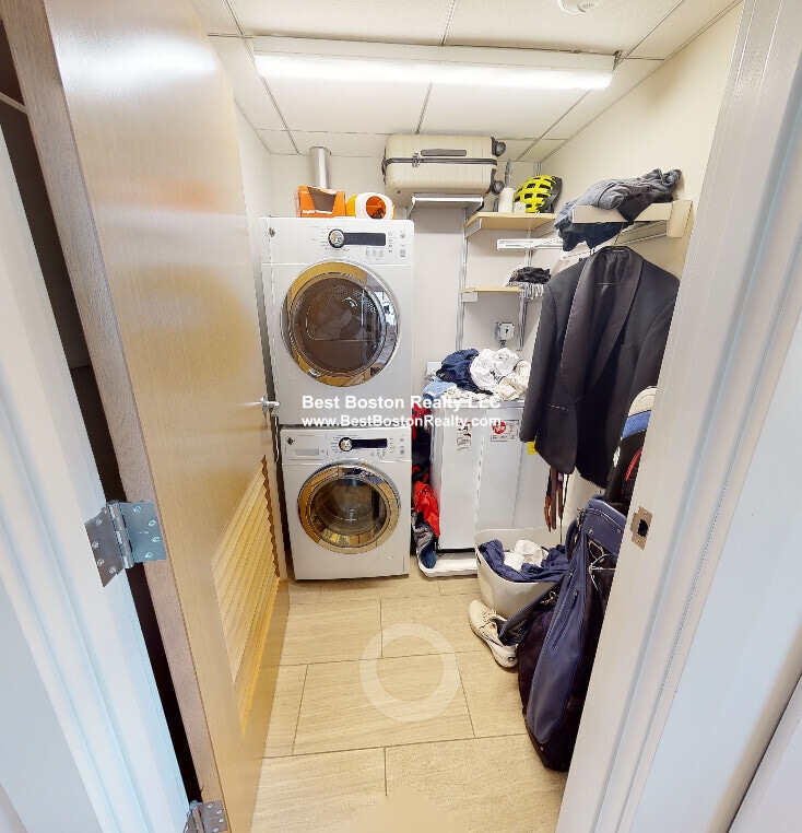 Building Photo - 115 Mt Auburn St