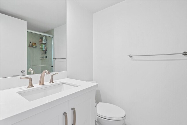 Building Photo - 3850 Galt Ocean Dr