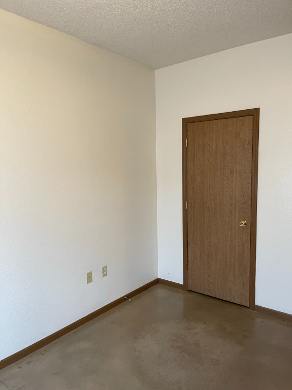 Building Photo - 333 S Gilbert St