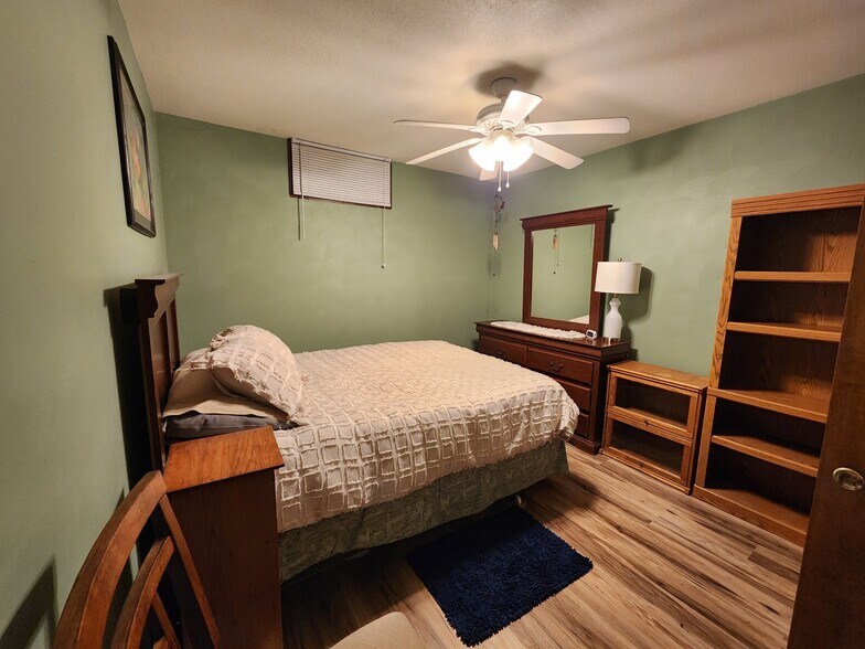 Building Photo - 28210 12th Ave