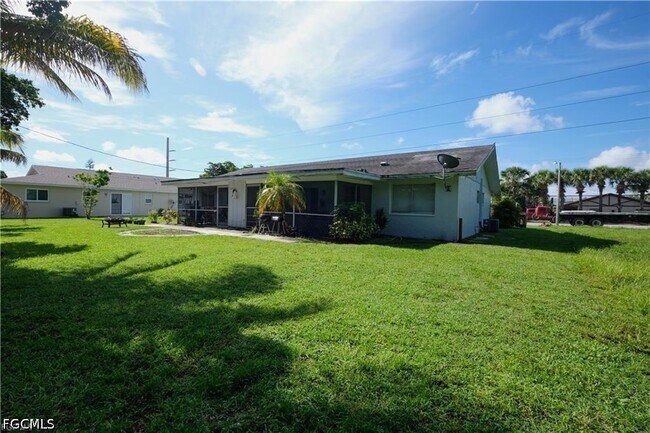 Building Photo - 257 Cape Coral Pkwy E