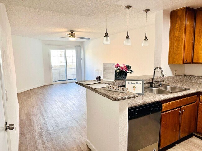 Interior Photo - 5050 Klump Ave