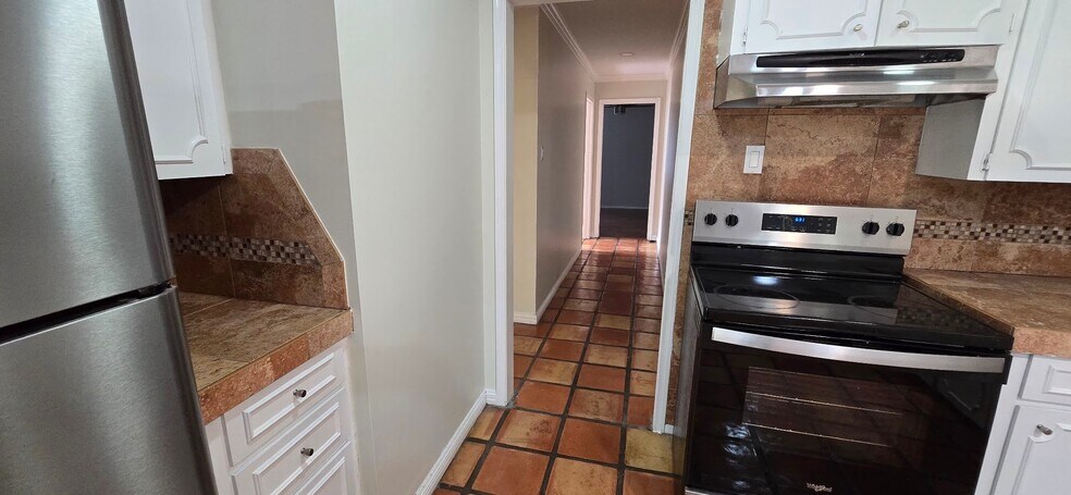 Building Photo - 1827 Highland Park Ave