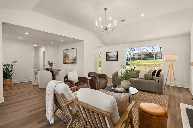 Building Photo - 234 NW Clearview Dr