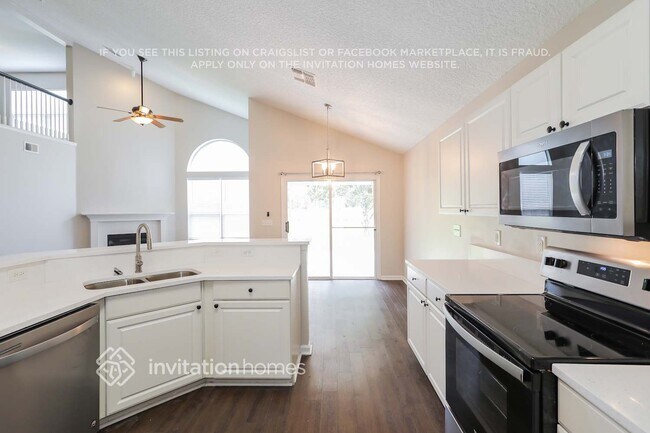 Building Photo - 203 Greenfield Dr